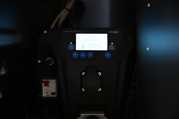 Vehicle Image 25