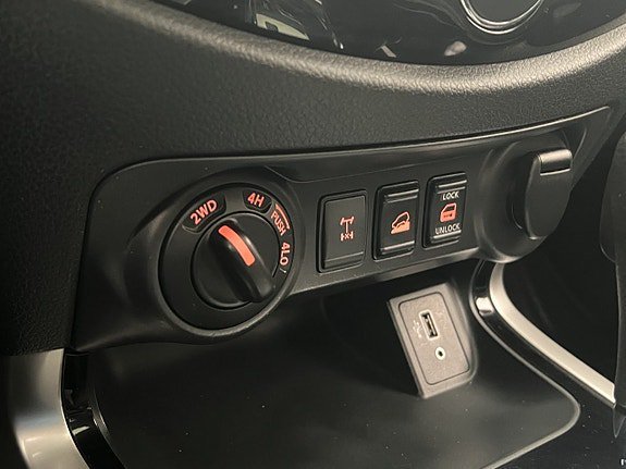 Vehicle Image 26