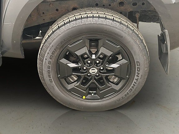 Vehicle Image 32