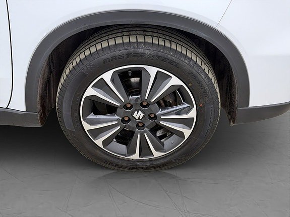 Vehicle Image 35