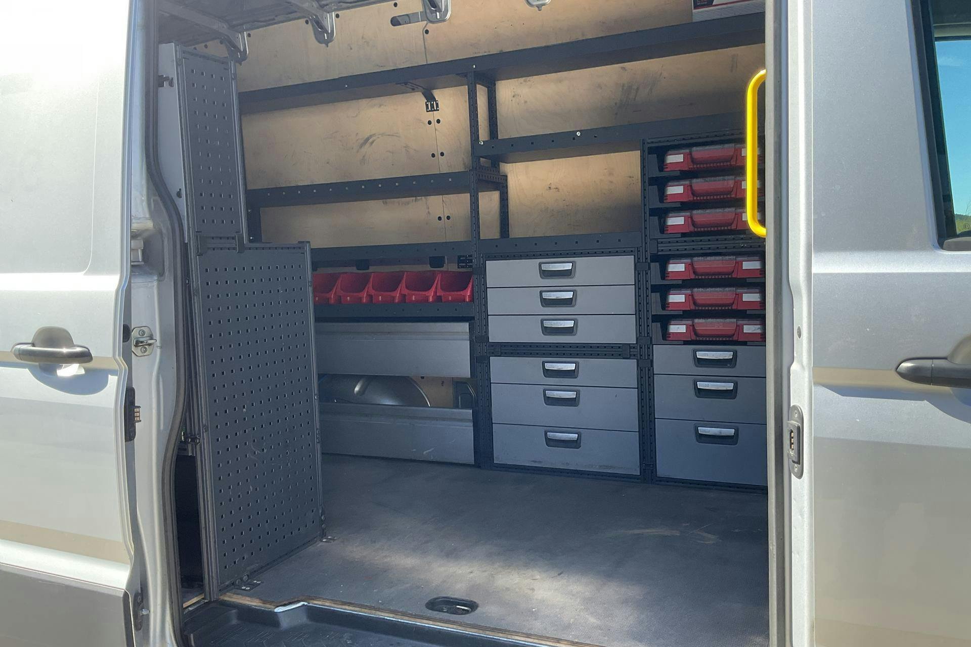 Vehicle Image 8
