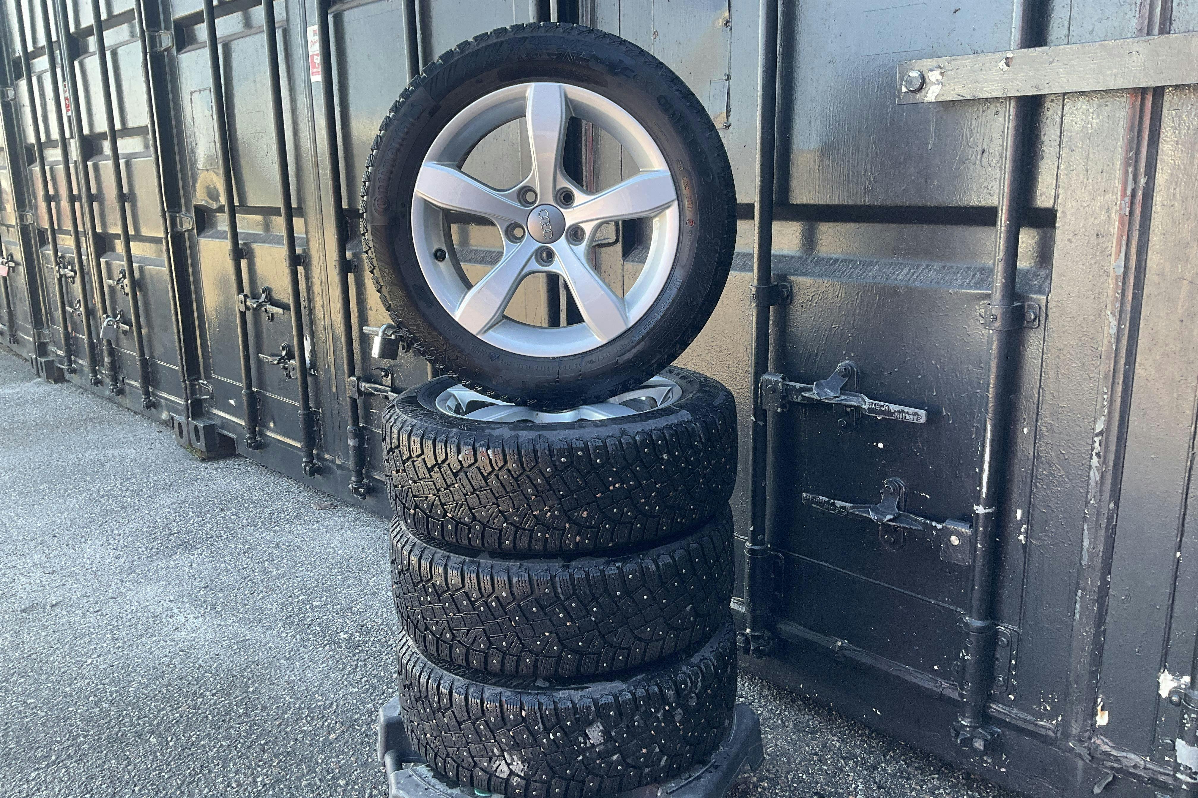 Vehicle Image 15