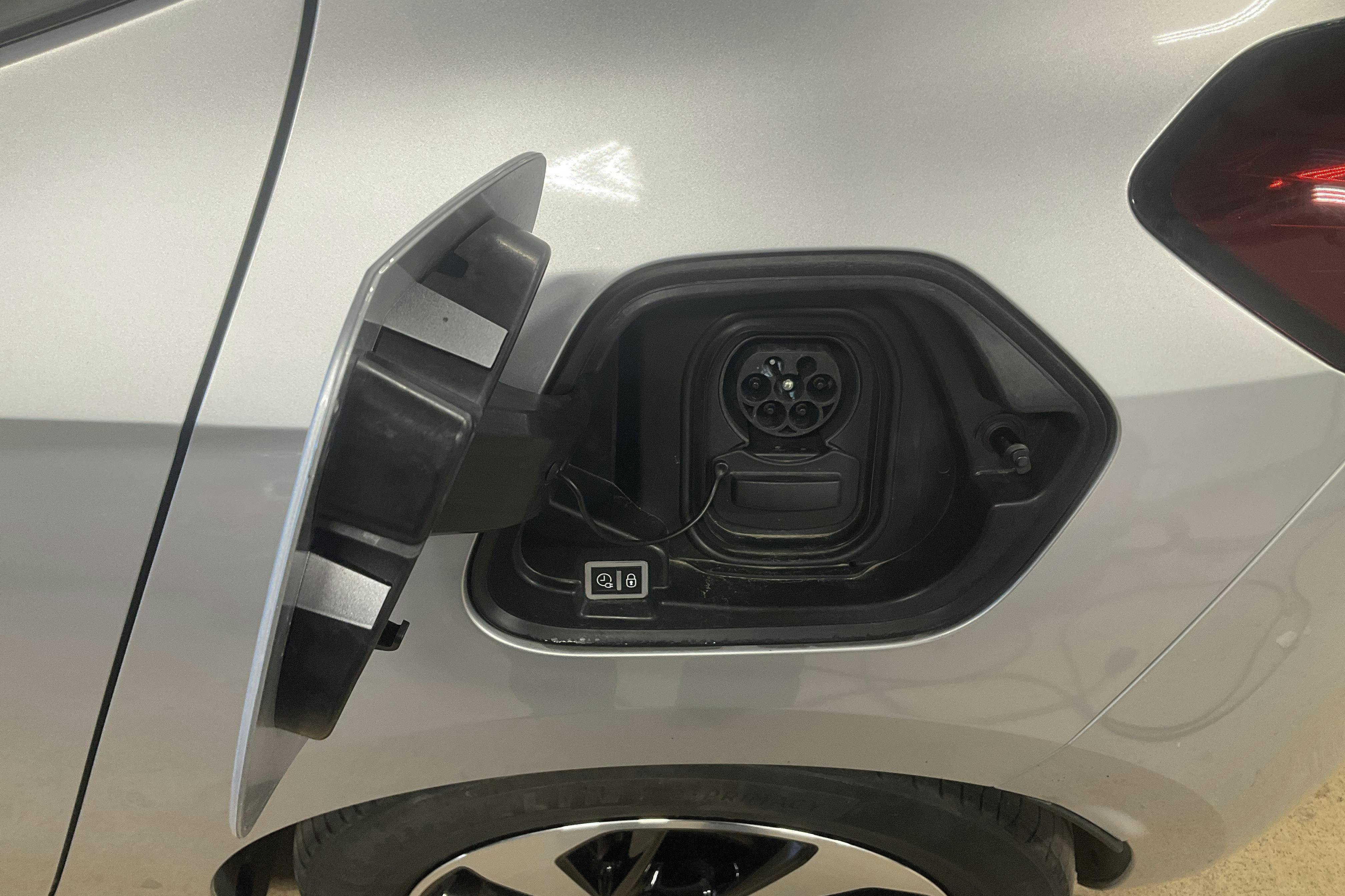 Vehicle Image 17