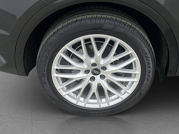 Vehicle Image 33