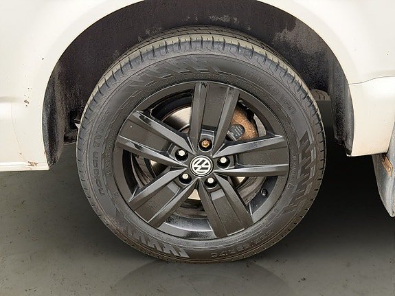 Vehicle Image 38