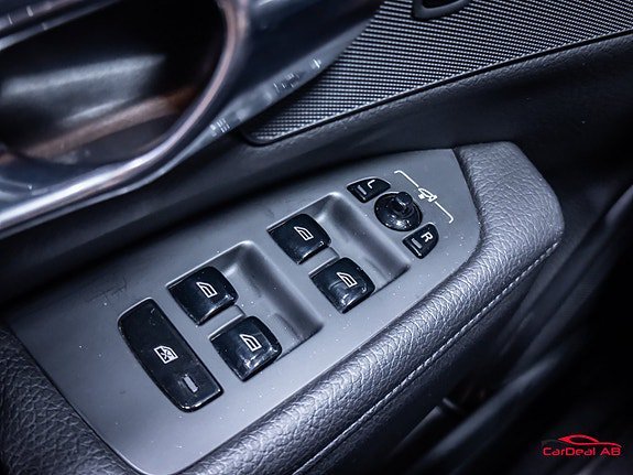 Vehicle Image 29