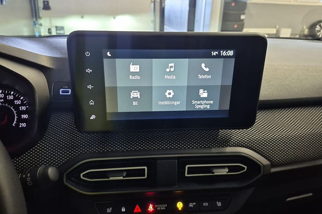 Vehicle Image 15