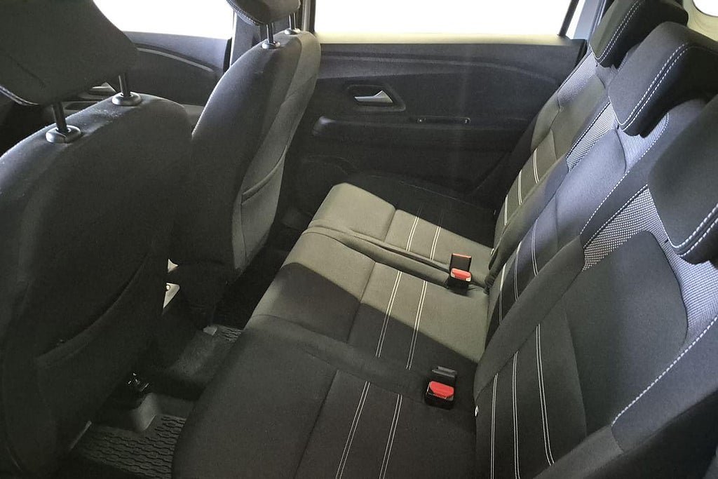 Vehicle Image 18