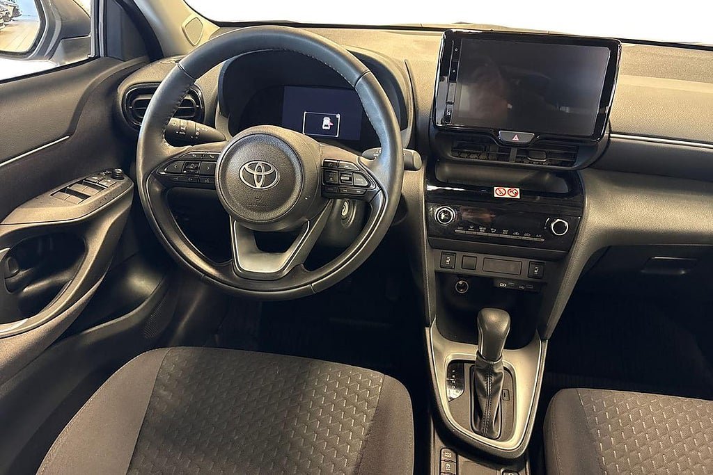 Vehicle Image 11