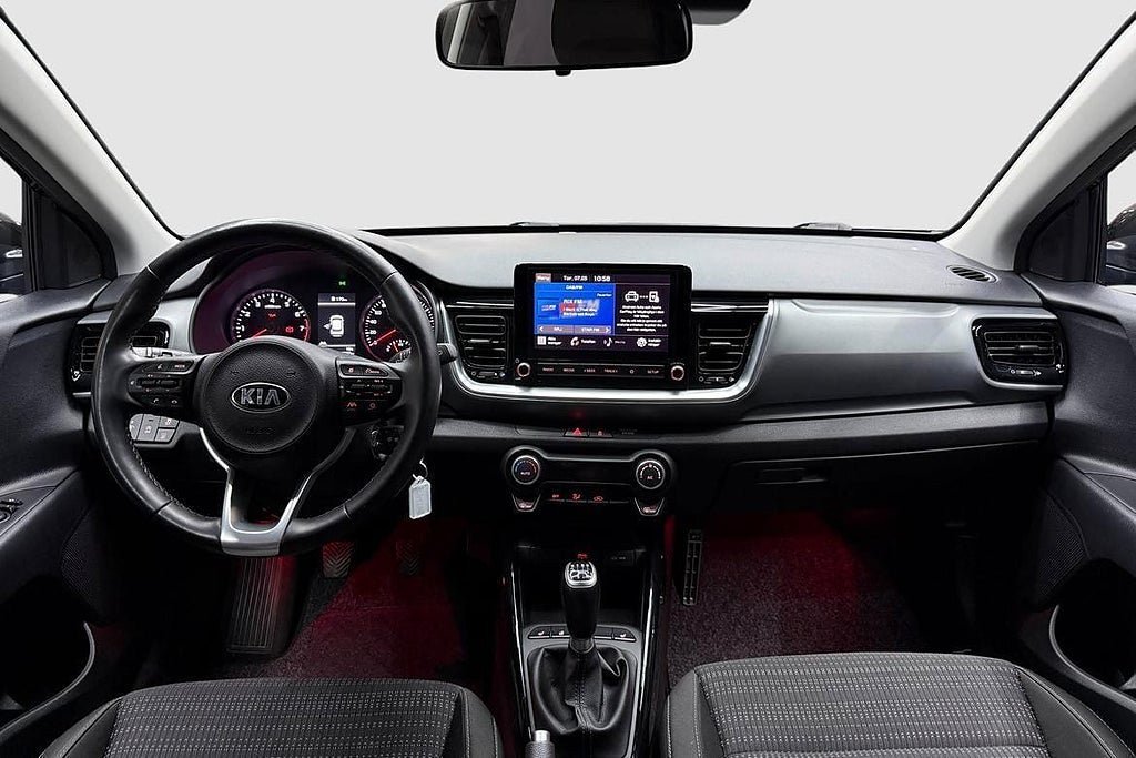 Vehicle Image 12