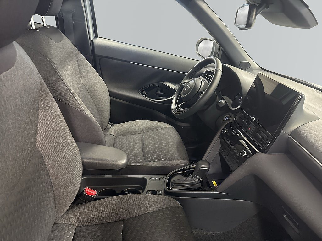 Vehicle Image 6