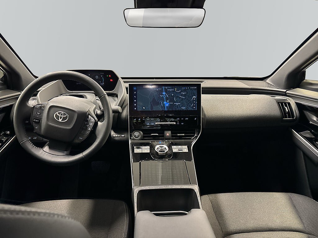 Vehicle Image 8
