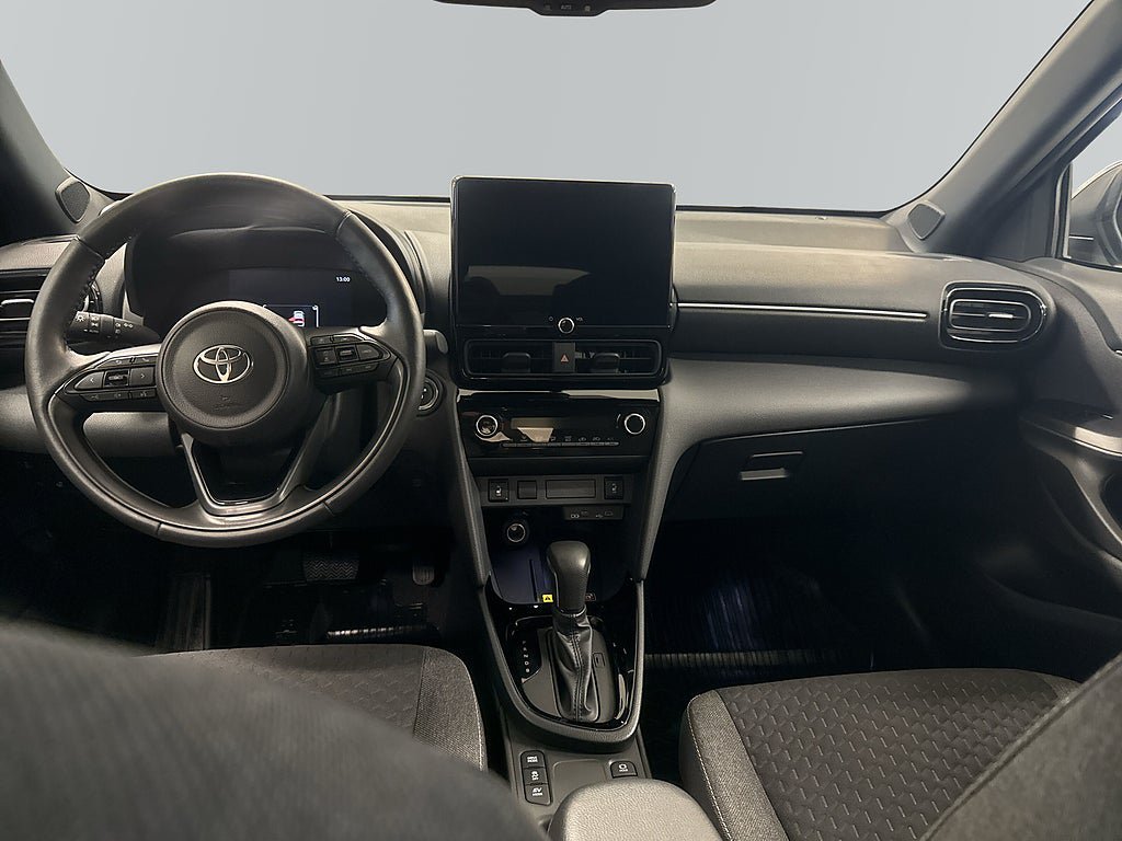 Vehicle Image 8