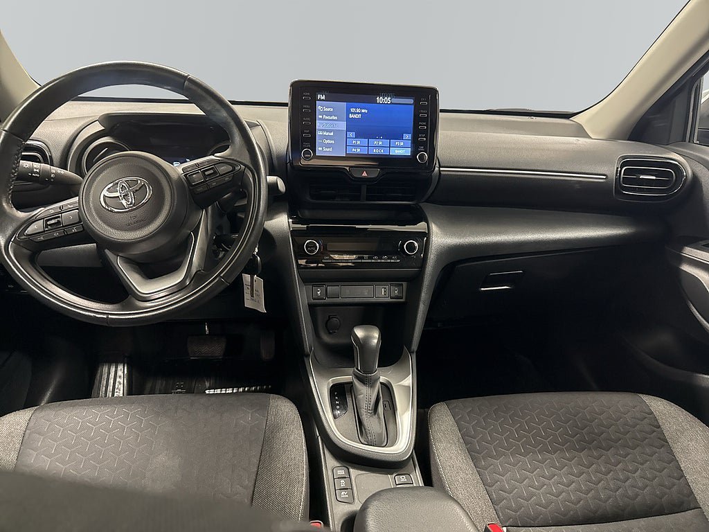 Vehicle Image 8