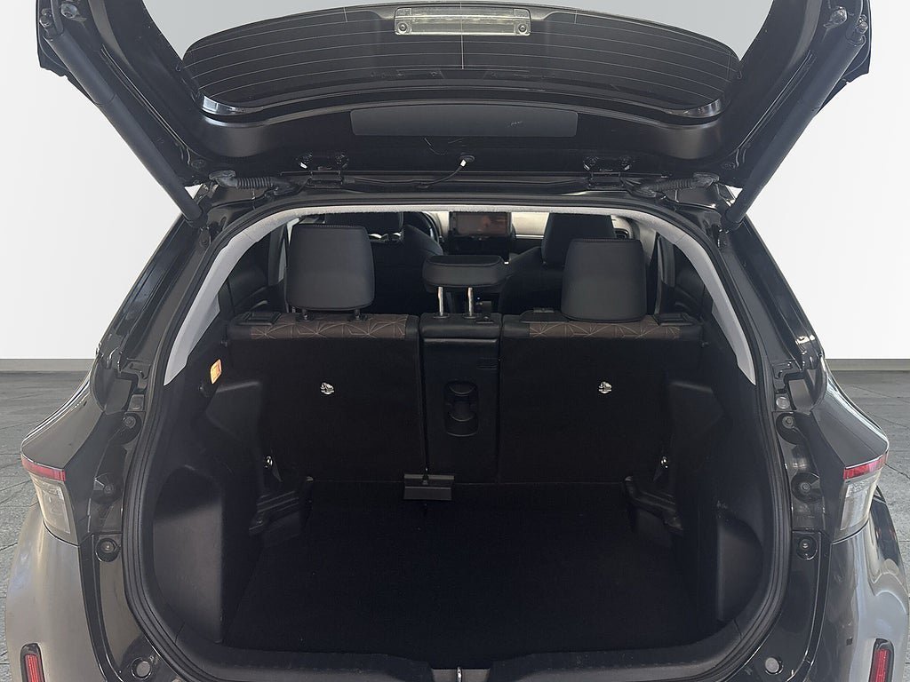 Vehicle Image 10