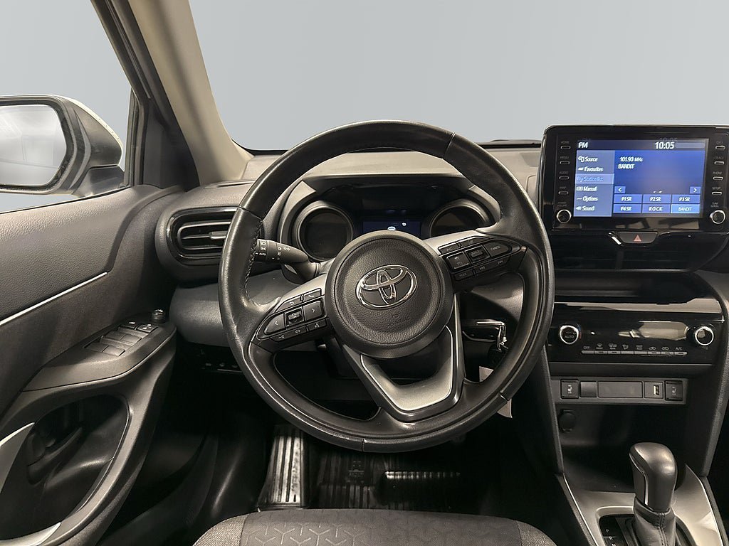 Vehicle Image 9