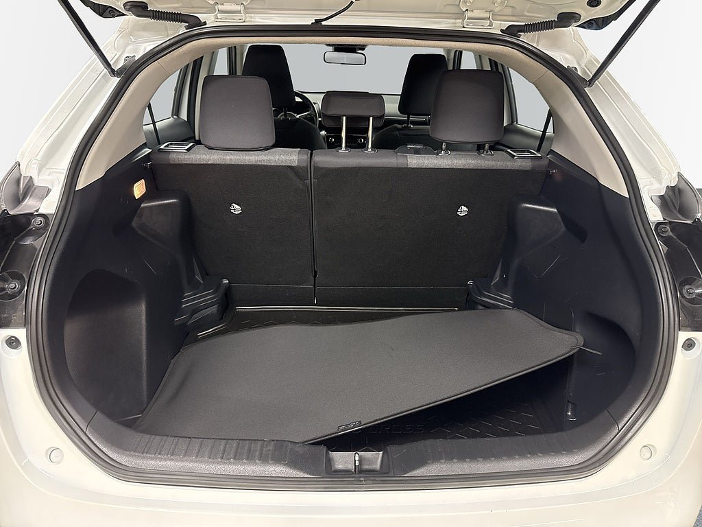 Vehicle Image 10