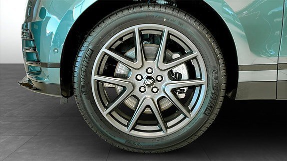 Vehicle Image 9