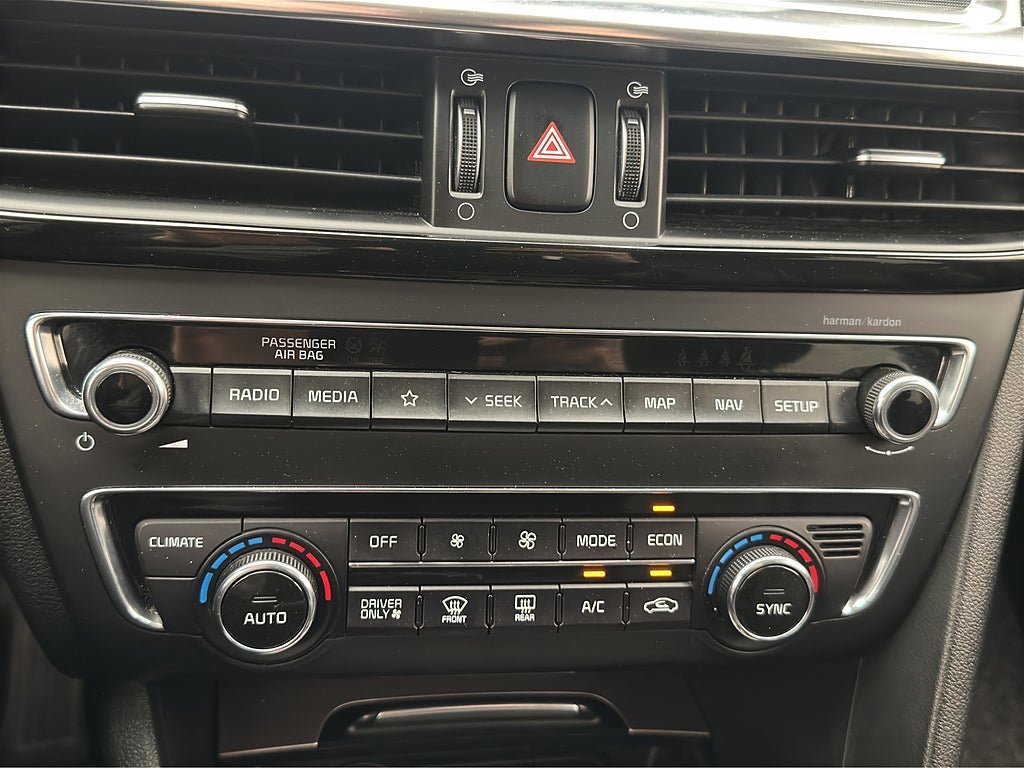 Vehicle Image 24