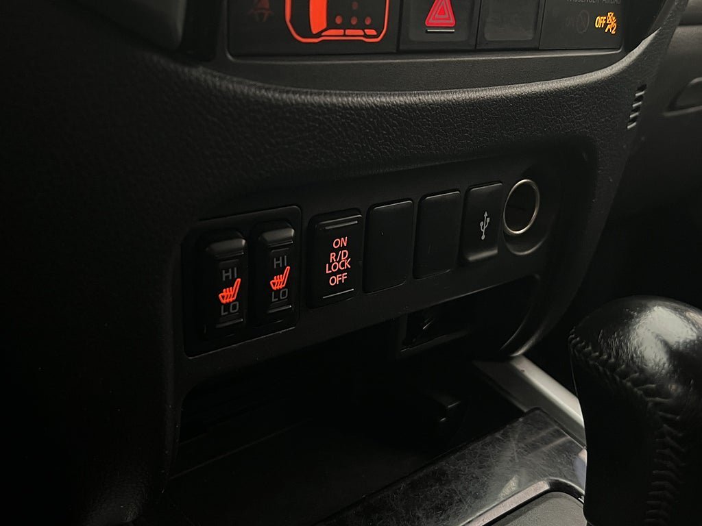 Vehicle Image 28