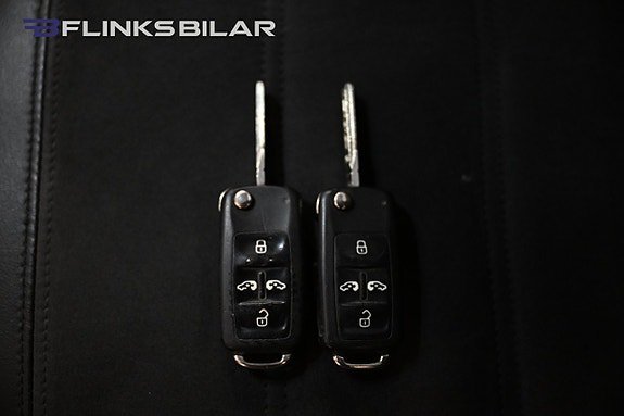 Vehicle Image 32
