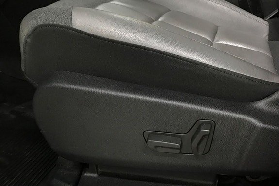 Vehicle Image 26