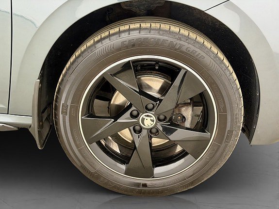 Vehicle Image 35