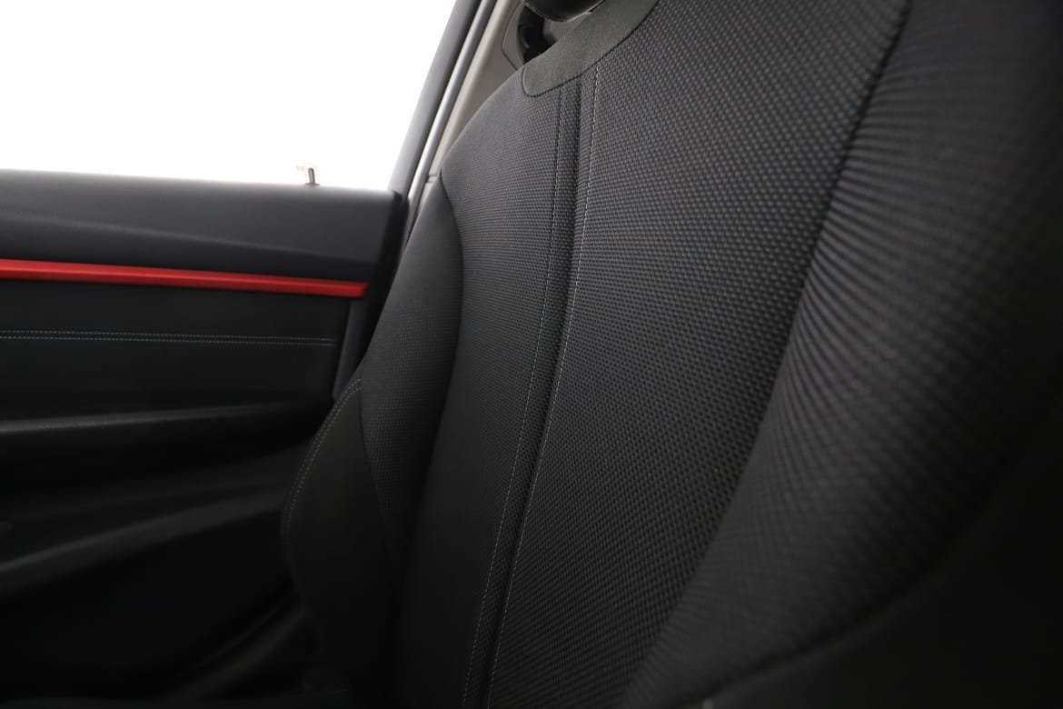 Vehicle Image 29