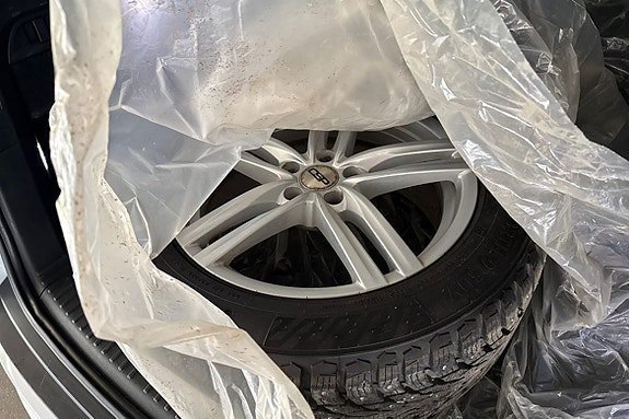 Vehicle Image 35