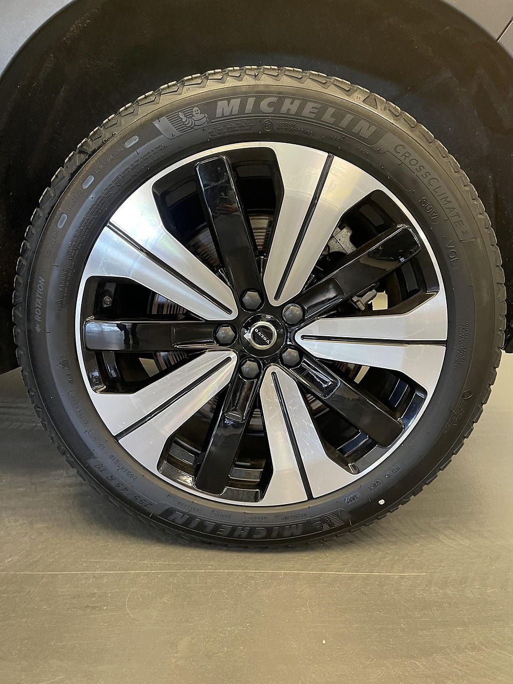 Vehicle Image 10