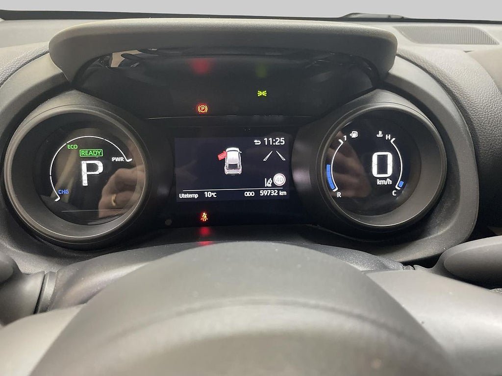 Vehicle Image 16