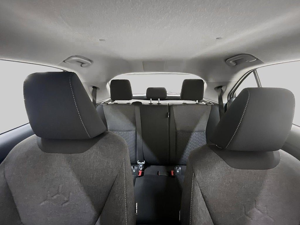 Vehicle Image 21
