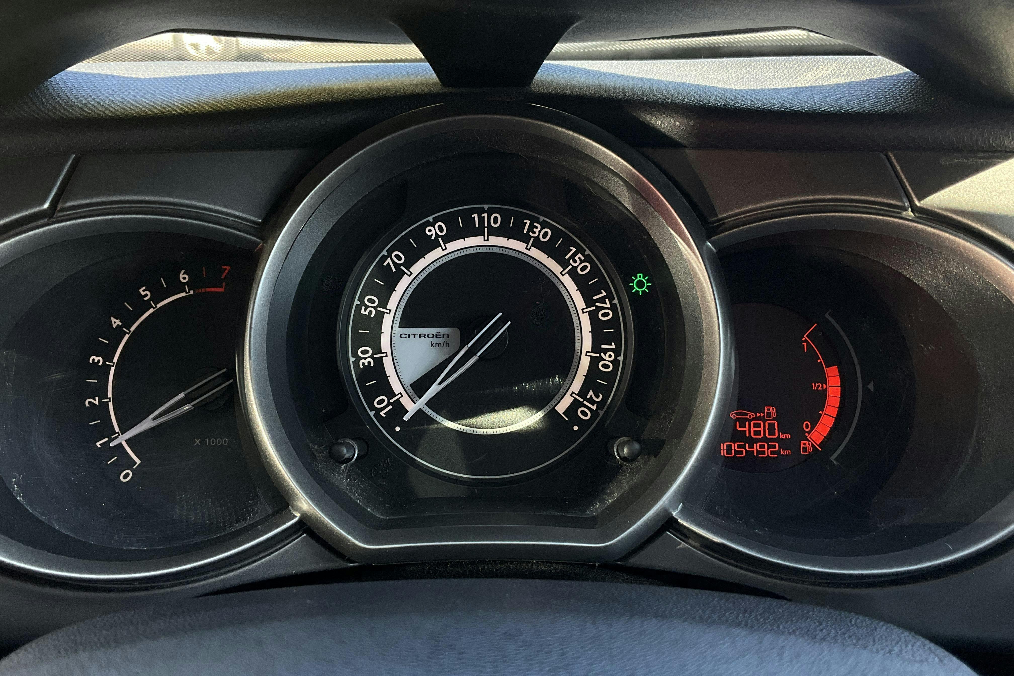 Vehicle Image 10