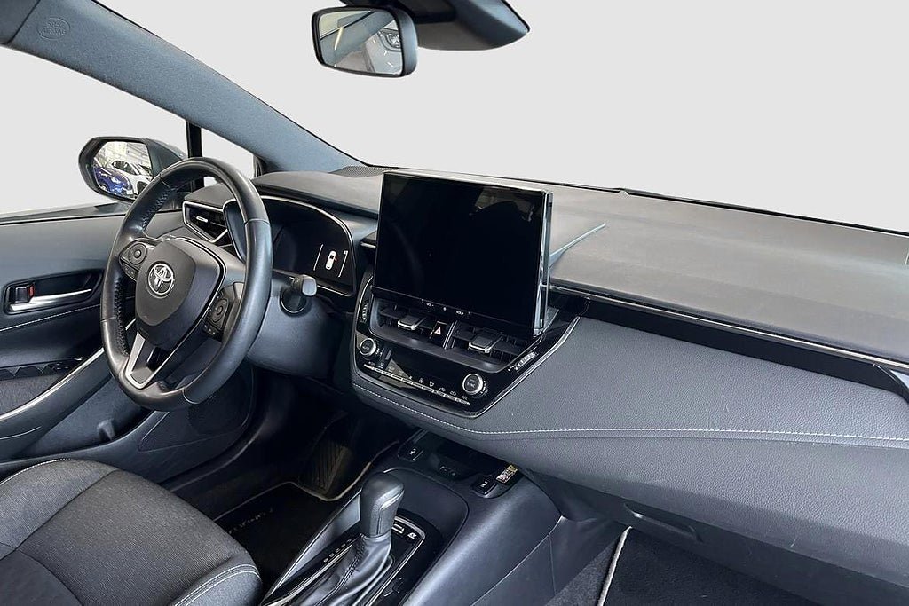 Vehicle Image 9