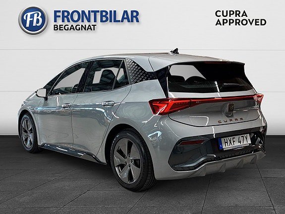 Vehicle Image 8