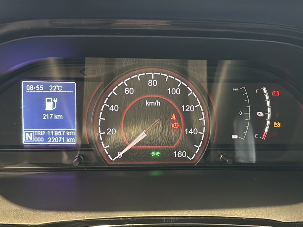 Vehicle Image 16