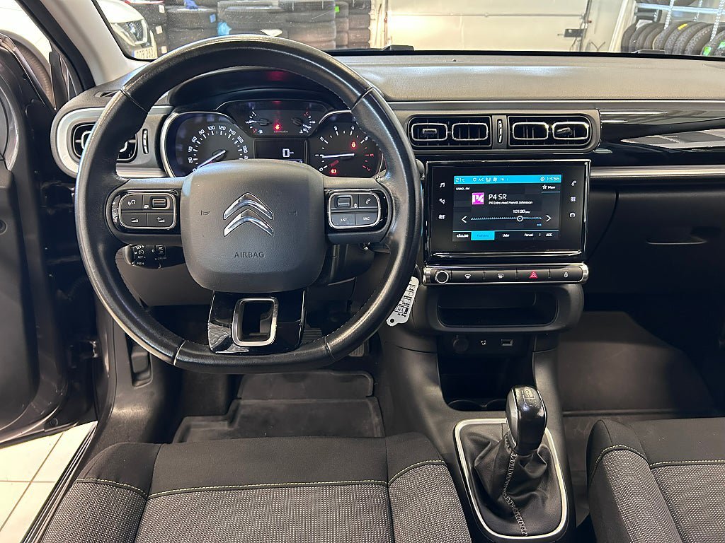 Vehicle Image 7