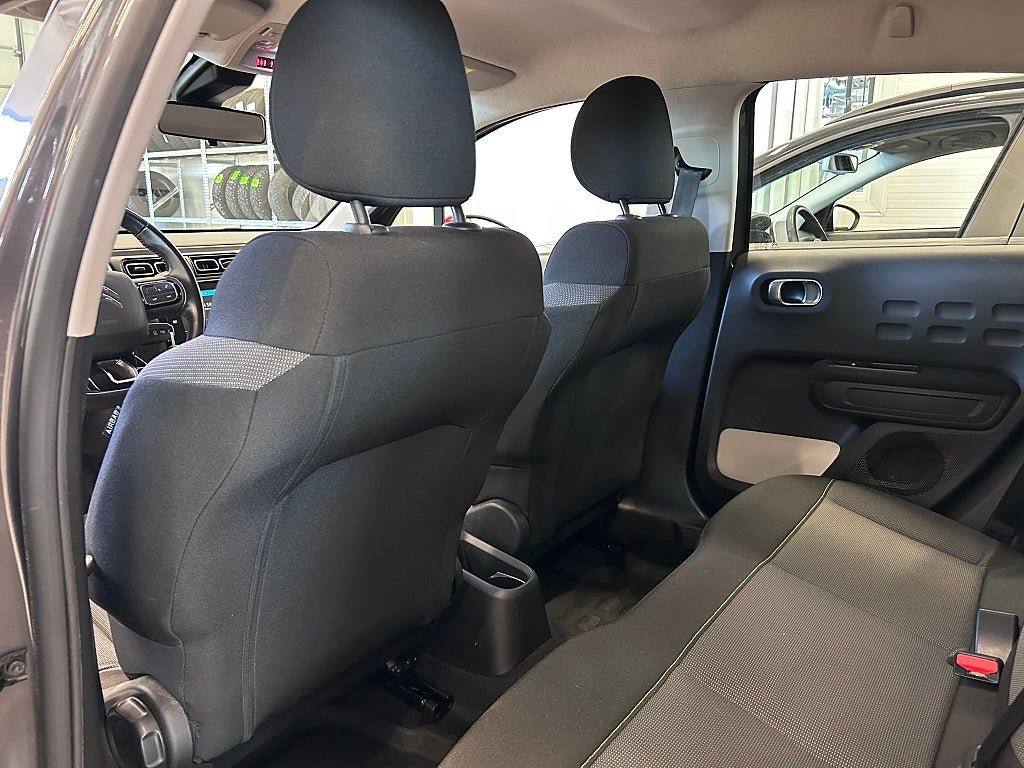 Vehicle Image 15