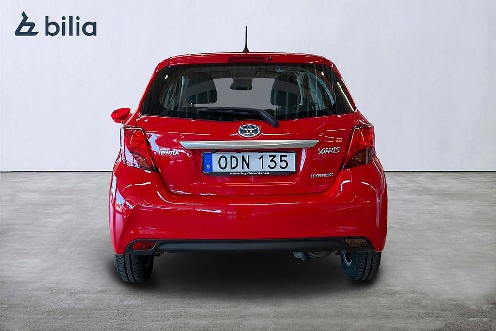 Vehicle Image 6