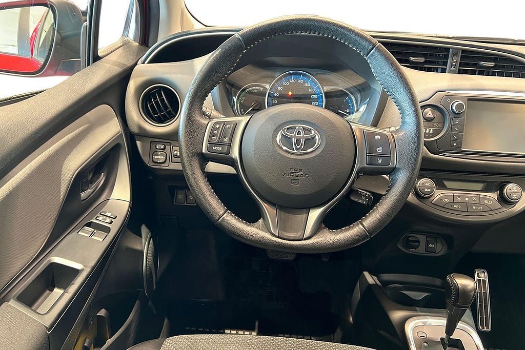 Vehicle Image 15