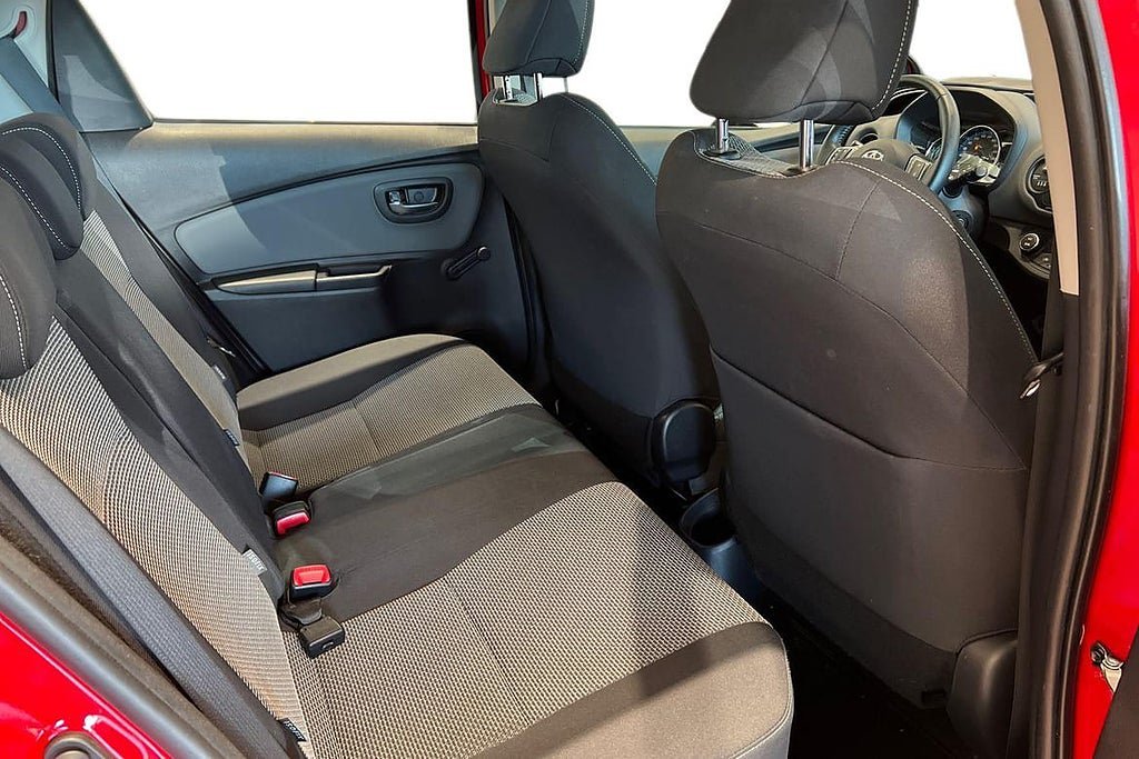 Vehicle Image 19