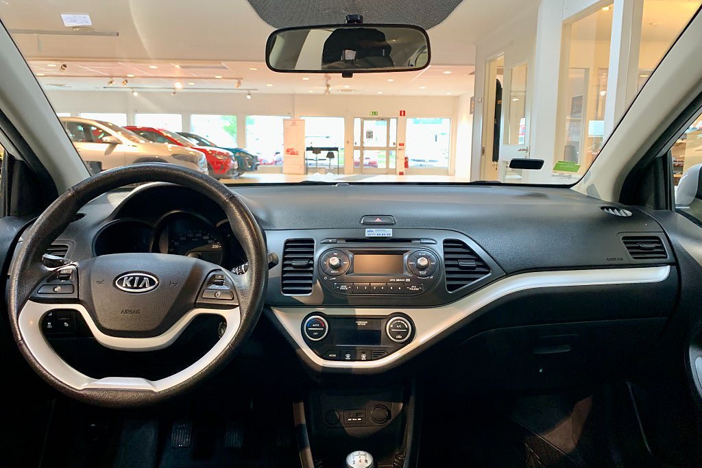 Vehicle Image 10