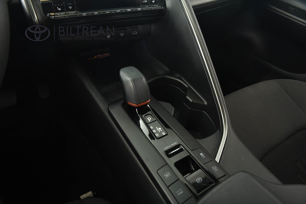 Vehicle Image 16