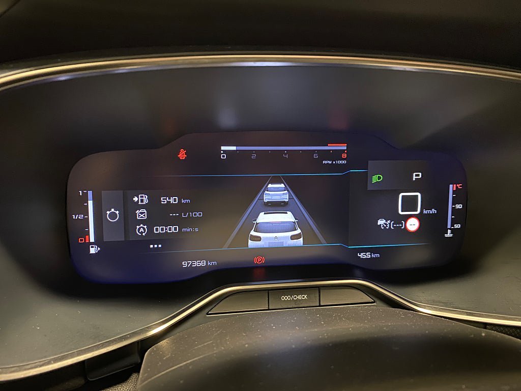Vehicle Image 9