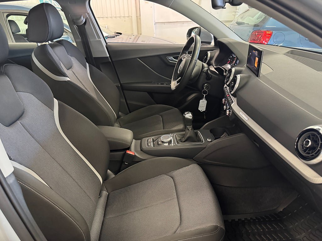 Vehicle Image 17