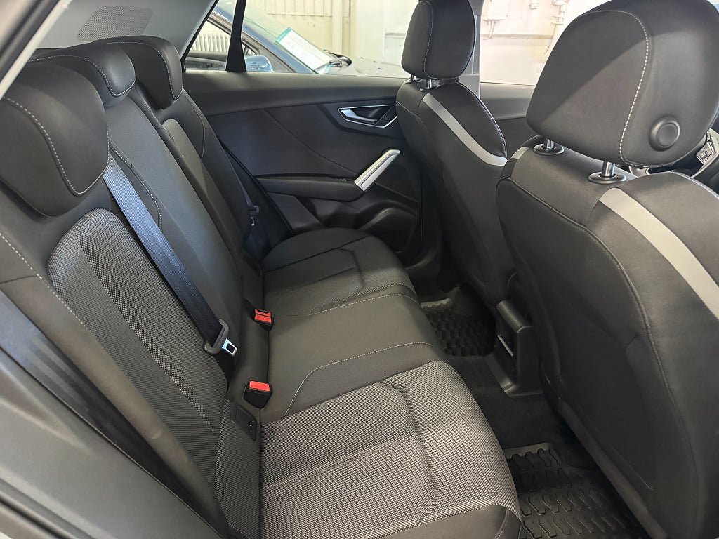 Vehicle Image 18