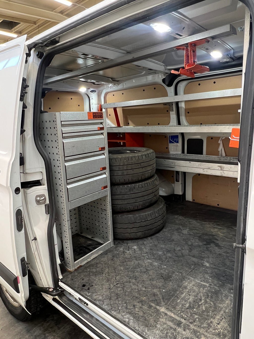 Vehicle Image 7