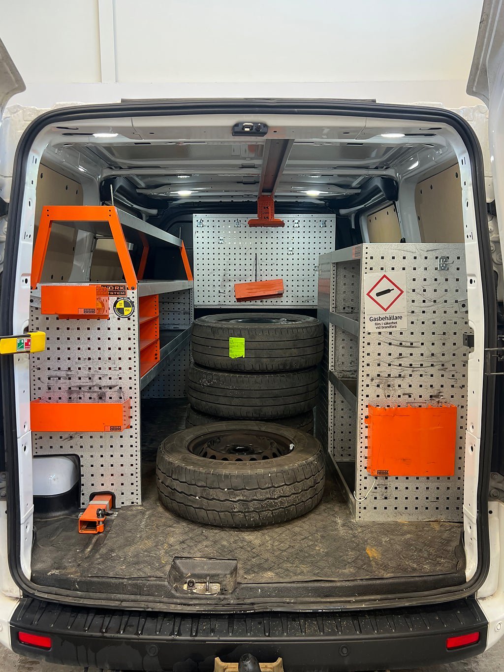 Vehicle Image 8