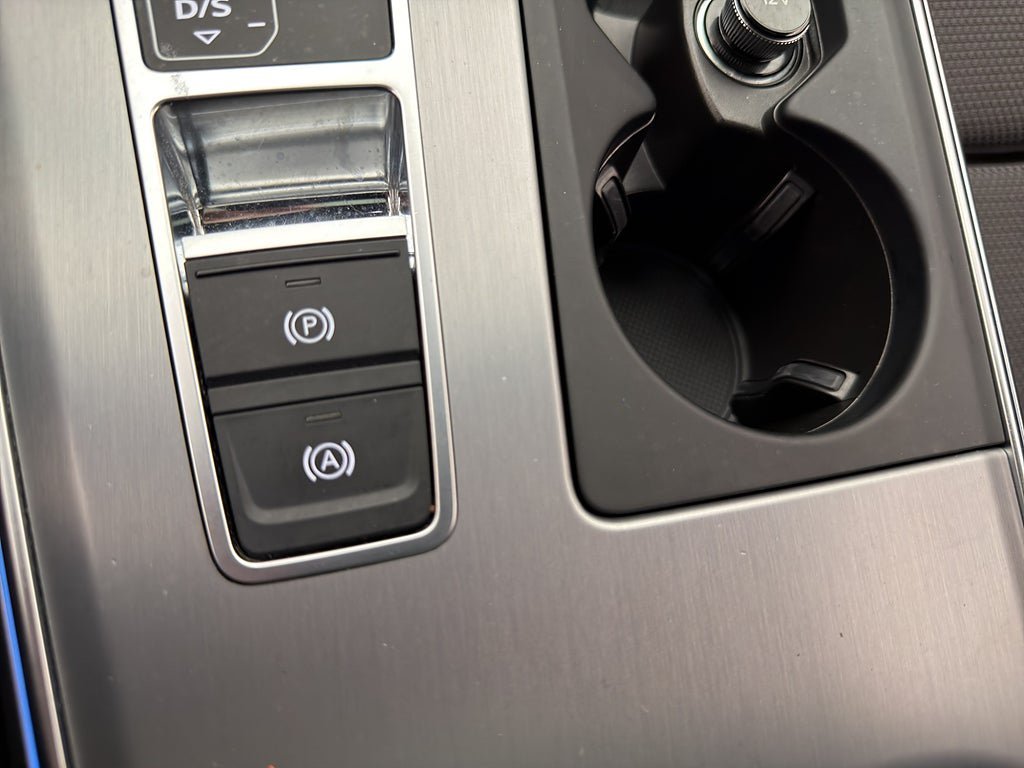 Vehicle Image 24