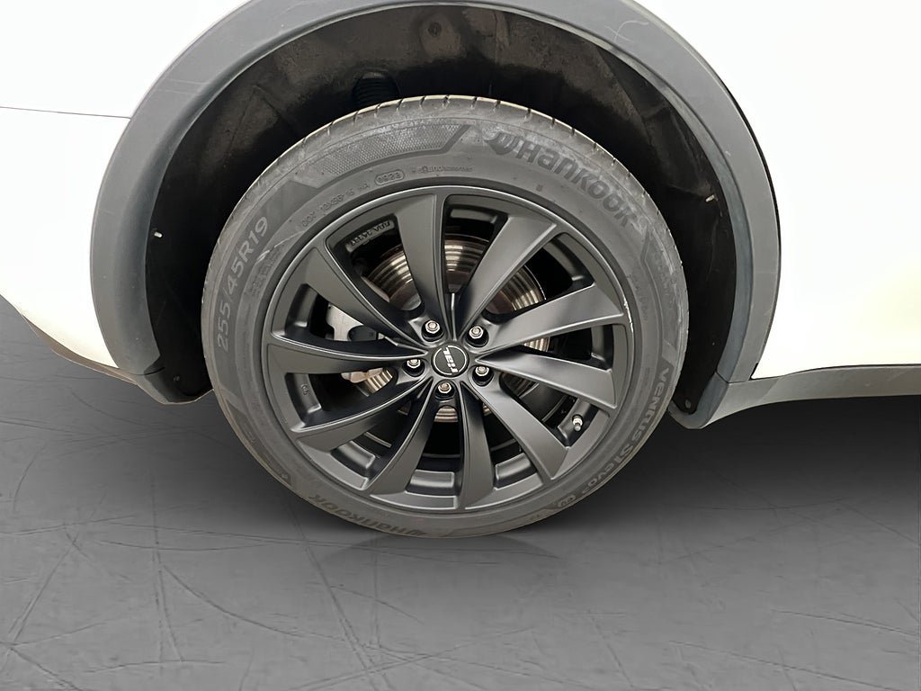 Vehicle Image 32